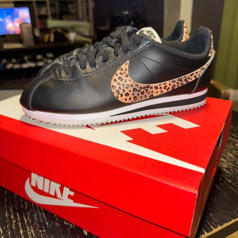Nike Black and Leopard Print Sneakers - Picture 1 of 8